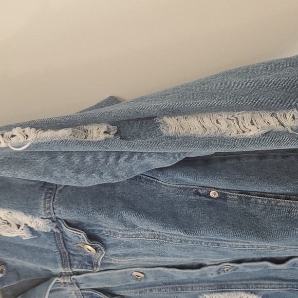 Love Tree Denim Ripped Jacket - Picture 6 of 9